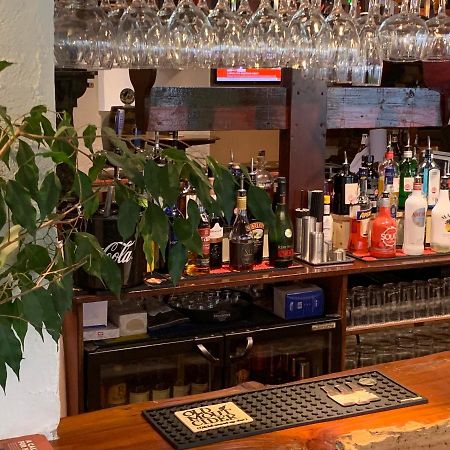 Churchills Inn & Rooms باونيس أون وينديرمير المظهر الخارجي الصورة